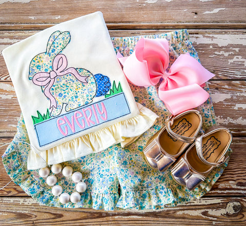 24 Easter Bunny with Bow Ivory Shirt Set