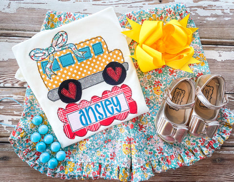 23 Bus with Bow Ivory Shirt Set
